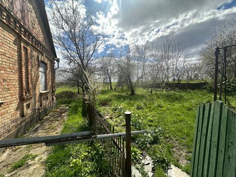 будинок за адресою с. Малі Коровинці, Вишнева, 20