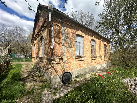 будинок за адресою с. Малі Коровинці, Вишнева, 20