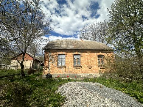 будинок за адресою с. Малі Коровинці, Вишнева, 20