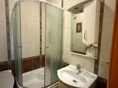 квартира за адресою Театральна вул., 8