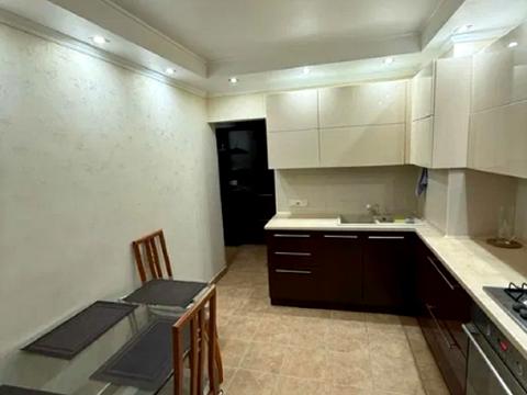 квартира за адресою Героїв просп., 46