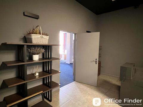 коммерческая по адресу Алли Тарасової ул., 5