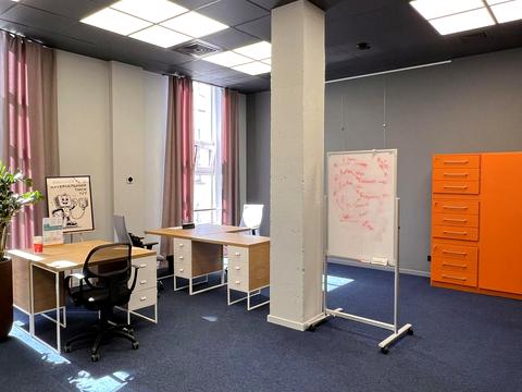 коммерческая по адресу Алли Тарасової ул., 5