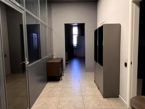 коммерческая по адресу Алли Тарасової ул., 5