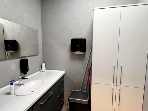 коммерческая по адресу Алли Тарасової ул., 5