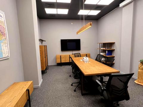 коммерческая по адресу Алли Тарасової ул., 5