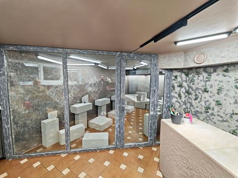 комерційна за адресою Кравчука вул., 46г