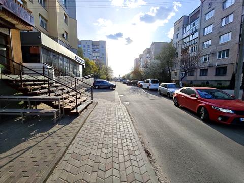 комерційна за адресою Кравчука вул., 46г