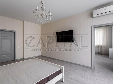 квартира за адресою Андрія Верхогляда вул. (Михайла Драгомирова), 14-А