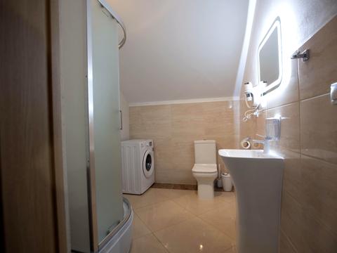 дом по адресу Головна, 56а