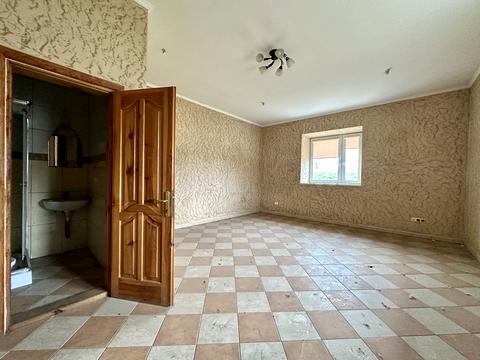 комерційна за адресою Львівська вул., 1