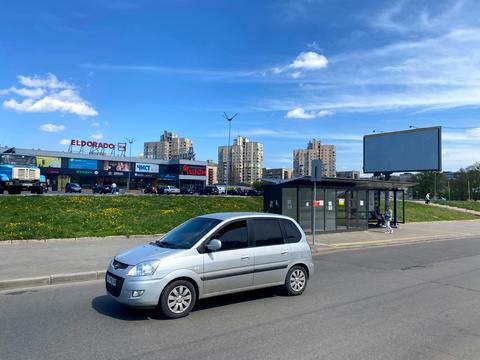 комерційна за адресою Симиренка вул., 5