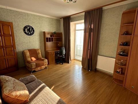 квартира за адресою Івана Миколайчука вул., 7