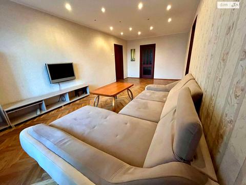 квартира за адресою Анни Ахматової вул., 6