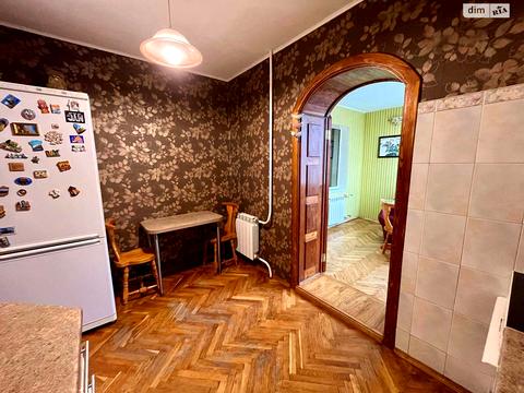 квартира за адресою Анни Ахматової вул., 6