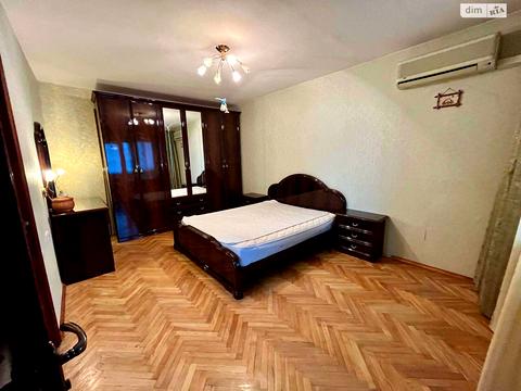 квартира за адресою Анни Ахматової вул., 6