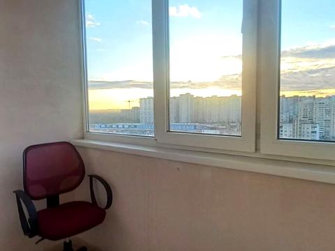 квартира за адресою Лариси Руденко вул., 10-В