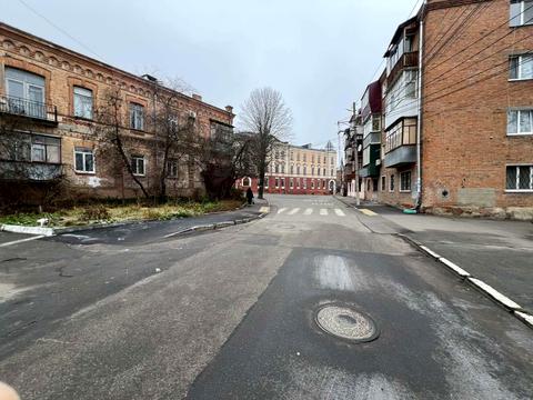 комерційна за адресою Симона Петлюри вул. (Чкалова), 19