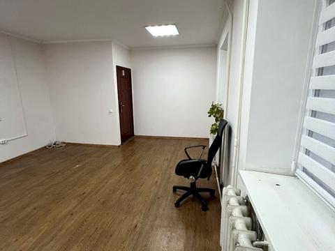 комерційна за адресою Симона Петлюри вул. (Чкалова), 19