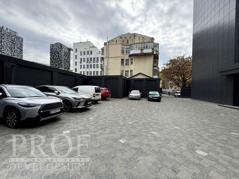 комерційна за адресою Велика Васильківська вул. (Червоноармійська), 25