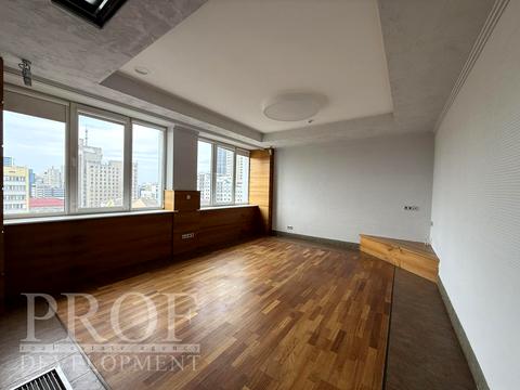 комерційна за адресою Велика Васильківська вул. (Червоноармійська), 25