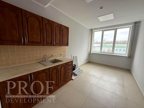 комерційна за адресою Велика Васильківська вул. (Червоноармійська), 25