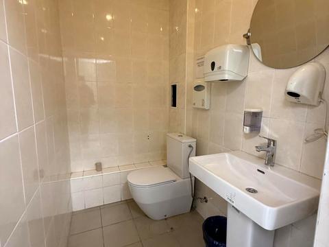 комерційна за адресою Велика Васильківська вул. (Червоноармійська), 25