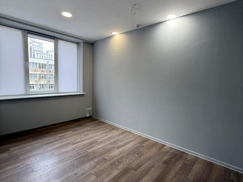 комерційна за адресою Велика Васильківська вул. (Червоноармійська), 25