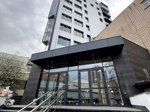 комерційна за адресою Велика Васильківська вул. (Червоноармійська), 25