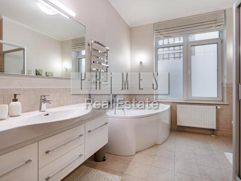 квартира за адресою Андрія Верхогляда вул. (Михайла Драгомирова), 16-Б