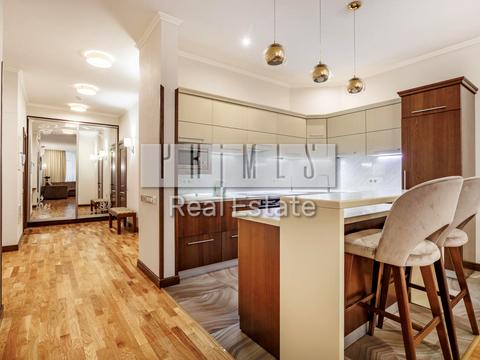 квартира за адресою Андрія Верхогляда вул. (Михайла Драгомирова), 16-Б