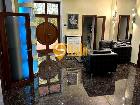 будинок за адресою Каштанова, 2А