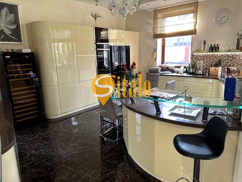 будинок за адресою Каштанова, 2А