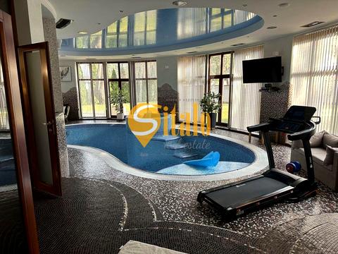 будинок за адресою Каштанова, 2А