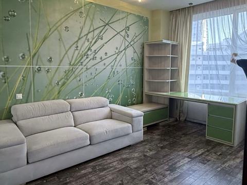 квартира за адресою Літературна вул., 1а