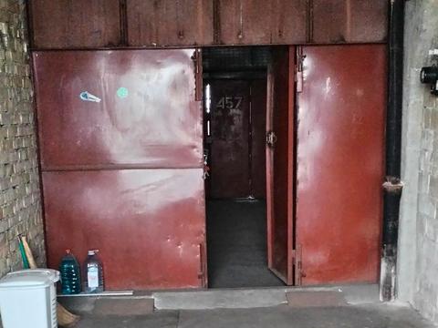 паркомісце за адресою Пантелеймона Куліша вул. (Челябінська), 2