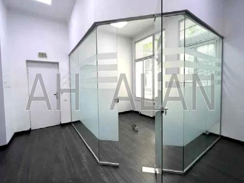 коммерческая по адресу Музейний пер., 4