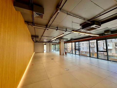 комерційна за адресою Виконкомівська вул., 15-А