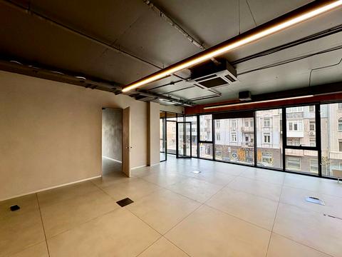 комерційна за адресою Виконкомівська вул., 15-А