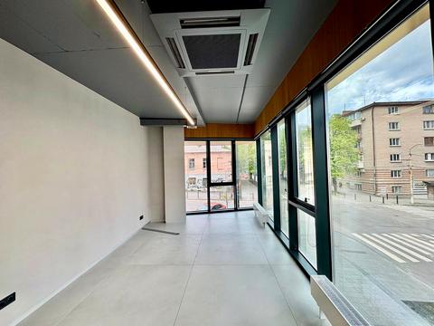 комерційна за адресою Виконкомівська вул., 15-А