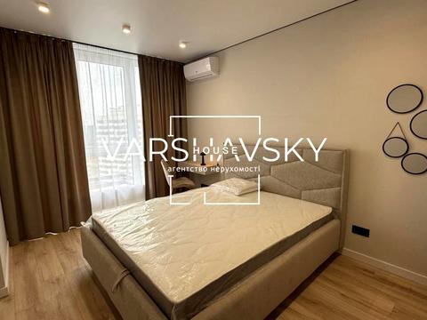 квартира за адресою Олександра Олеся вул., 8/17