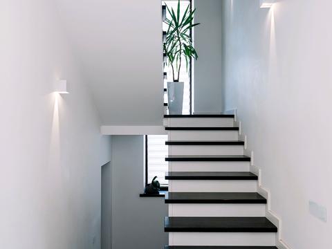 будинок за адресою НАБЕРЕЖНА