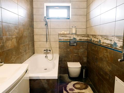 будинок за адресою НАБЕРЕЖНА