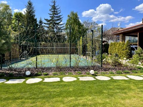 будинок за адресою Молодіжна вул.