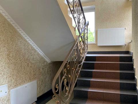 комерційна за адресою Лесі Українки вул., 2Б