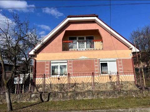 будинок за адресою Головна