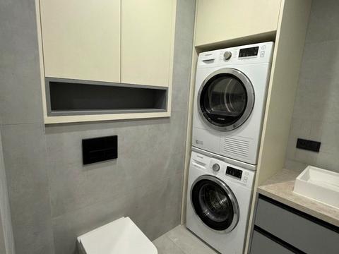 квартира за адресою Причальна вул., 8