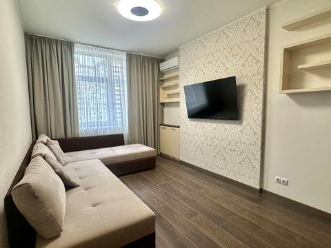 квартира за адресою Анни Ахматової вул., 22