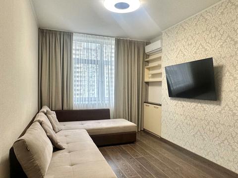 квартира за адресою Анни Ахматової вул., 22