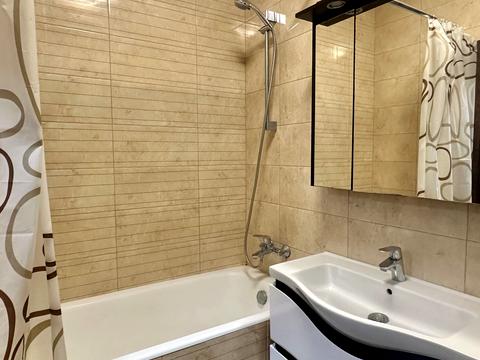 квартира за адресою Анни Ахматової вул., 22